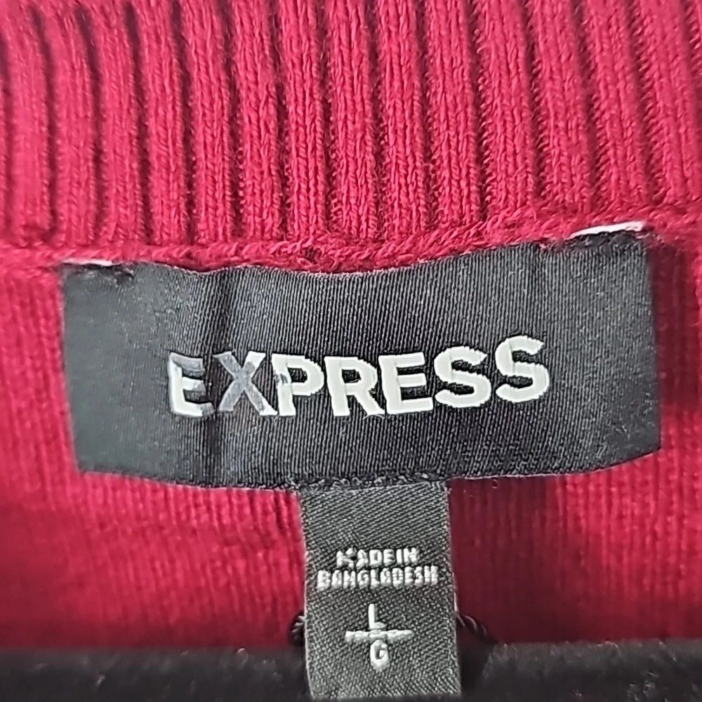 Express Cranberry Red Crew Neck Pullover Style Sweater w Ribbed Neck Wrist & Hem